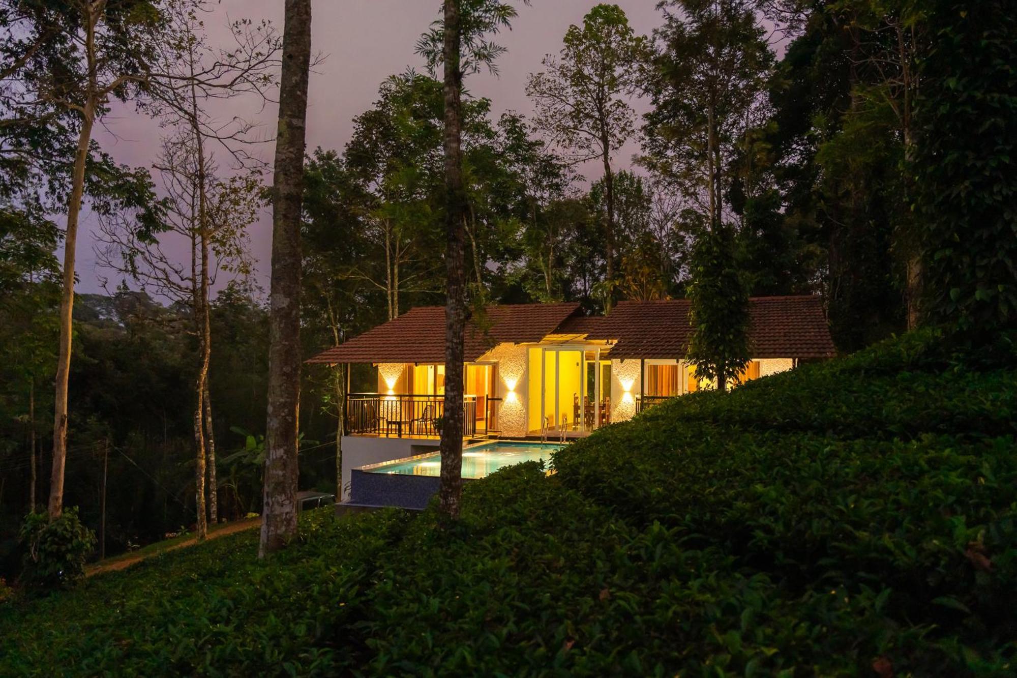 Tealawn Pool Villa, Munnar Buitenkant foto