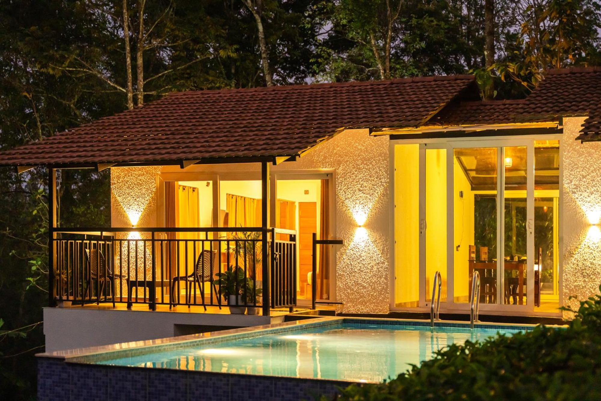 Tealawn Pool Villa, Munnar Buitenkant foto