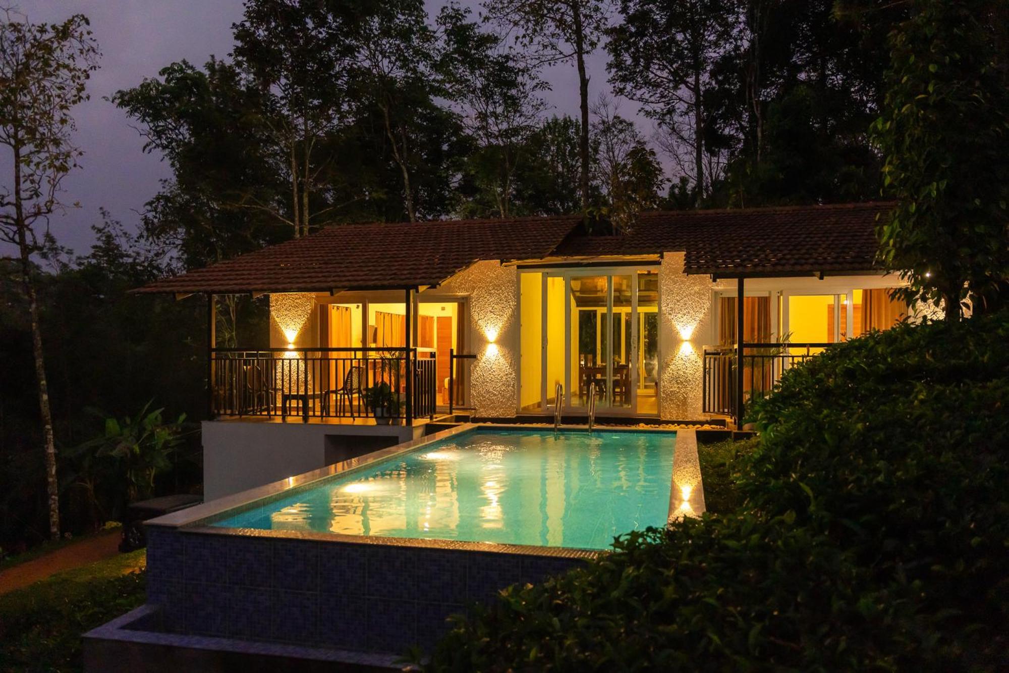 Tealawn Pool Villa, Munnar Buitenkant foto
